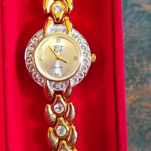 White Diamonds Watch Elizabeth Taylor